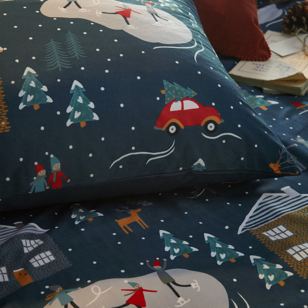 Winter Pines Pyjama Fleece Christmas Duvet Cover Set Navy