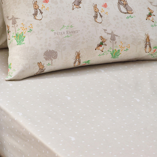 Classic Peter Rabbit™ 100% Cotton Fitted Bed Sheet Natural